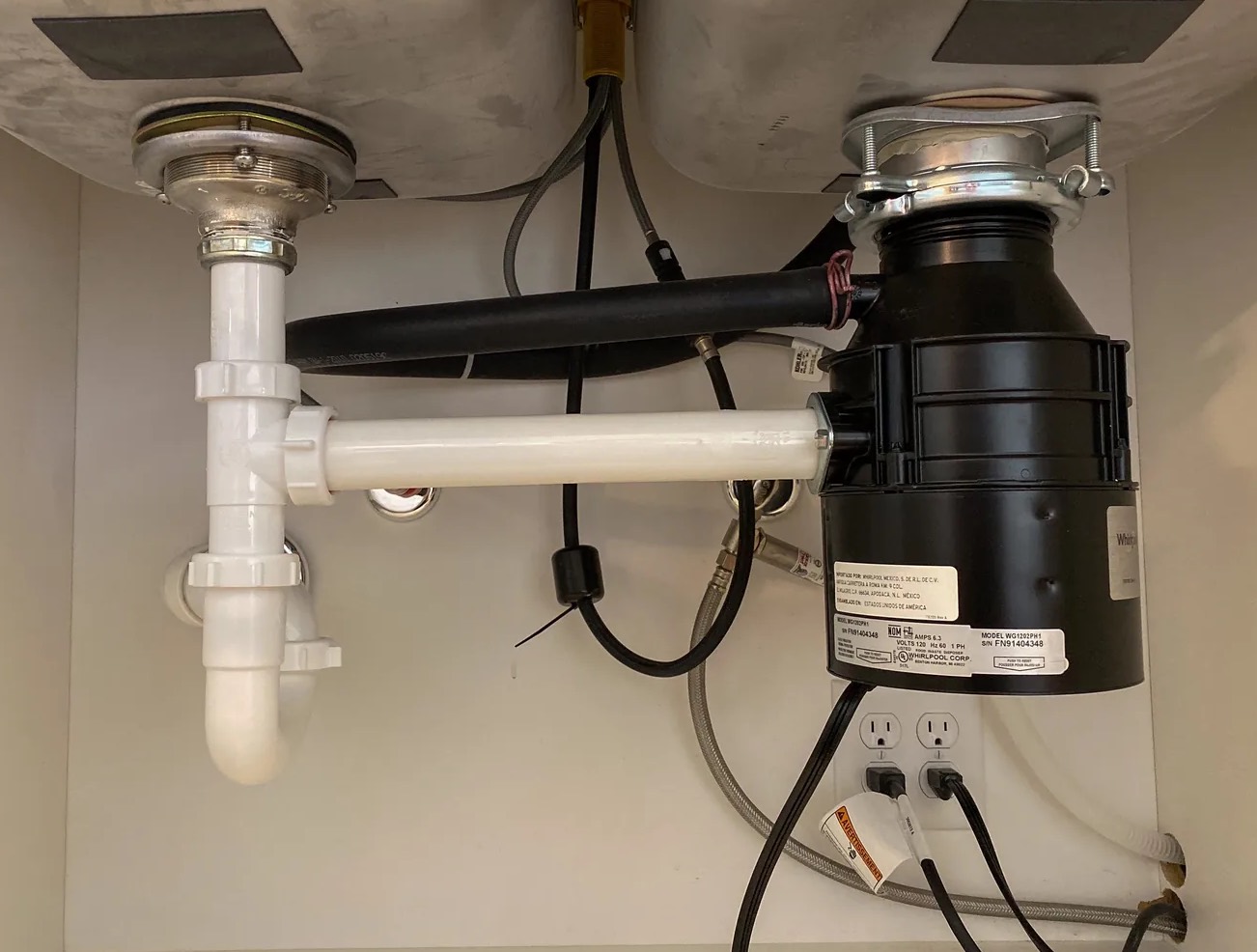Leaky Garbage Disposal Cleanup in Columbus, OH